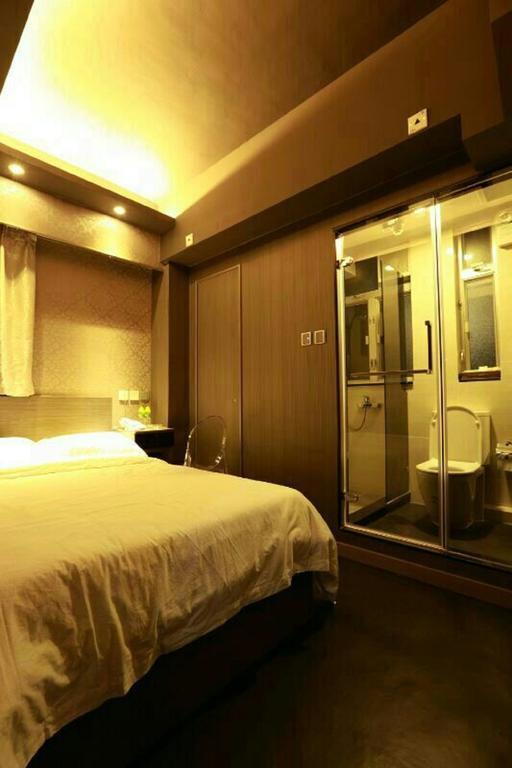 K & B Hostel Гонконг Экстерьер фото