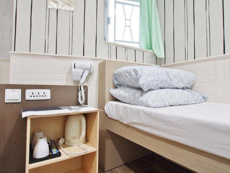 K & B Hostel Гонконг Экстерьер фото